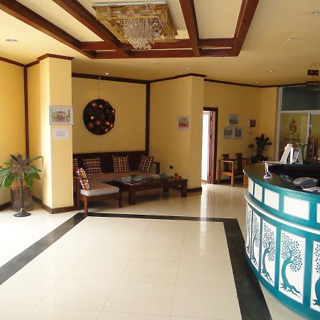 Charming Lao Hotel Muang Xai Buitenkant foto