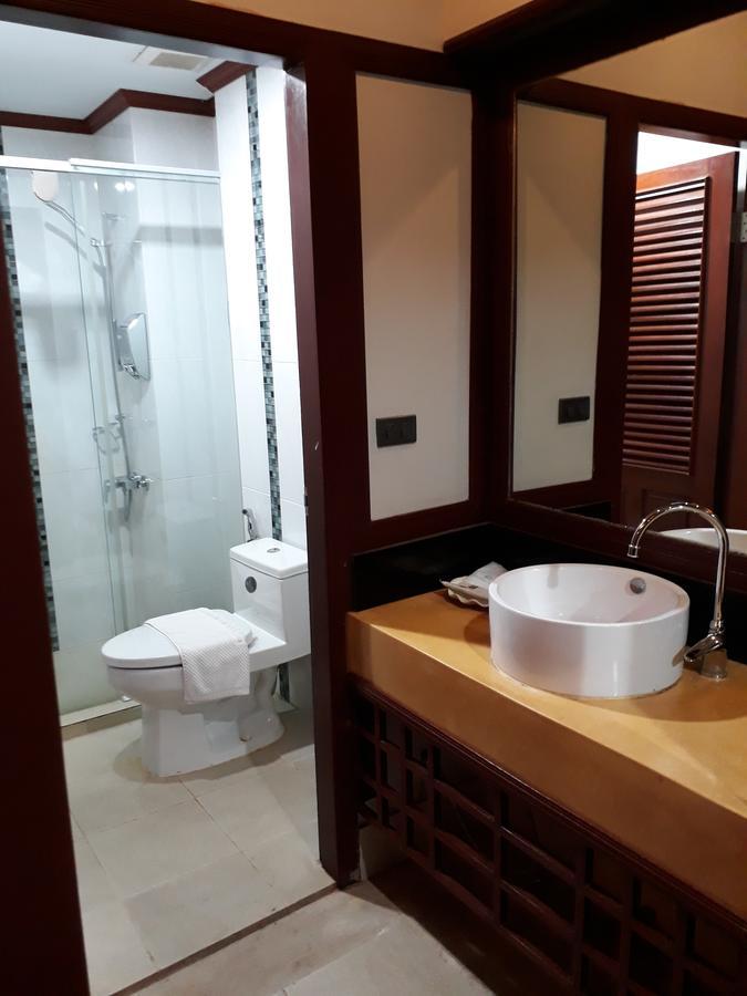Charming Lao Hotel Muang Xai Buitenkant foto