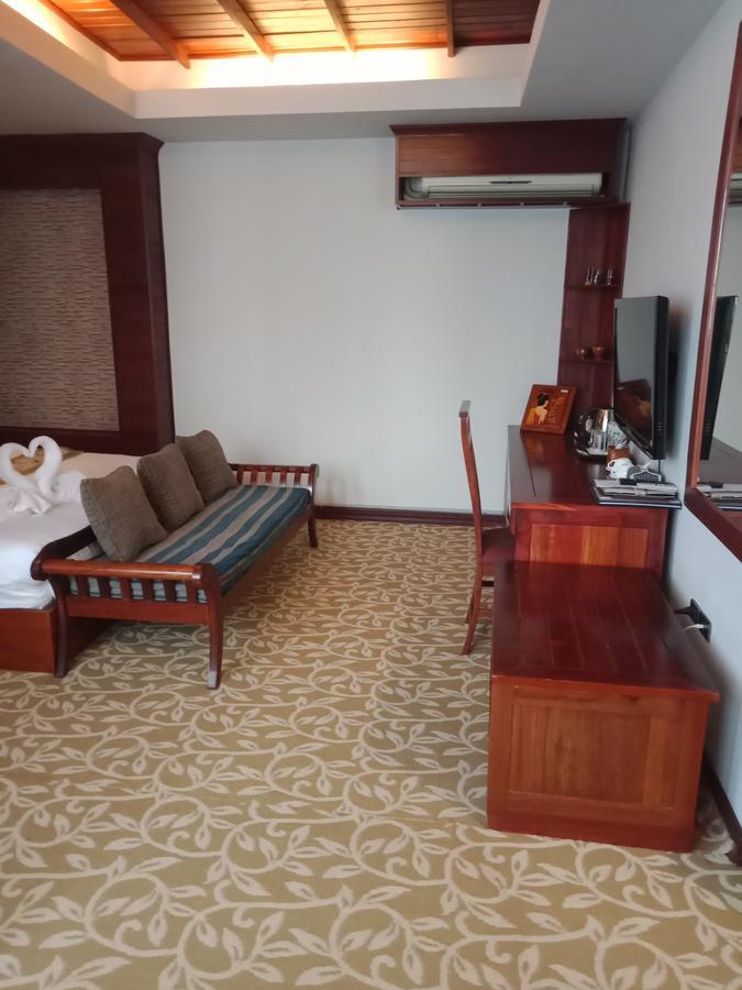 Charming Lao Hotel Muang Xai Buitenkant foto