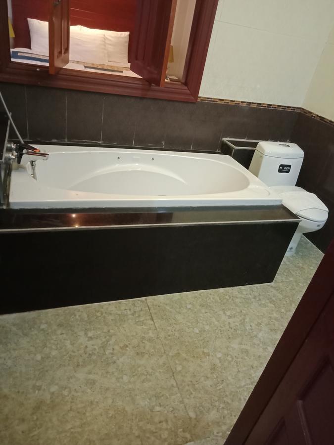 Charming Lao Hotel Muang Xai Buitenkant foto