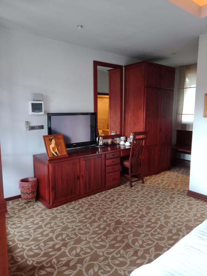 Charming Lao Hotel Muang Xai Buitenkant foto