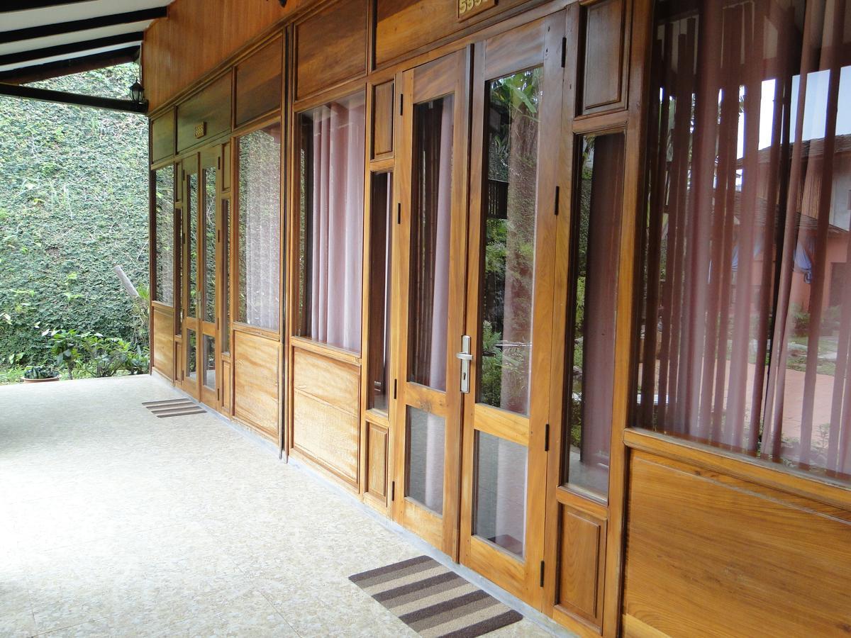 Charming Lao Hotel Muang Xai Buitenkant foto